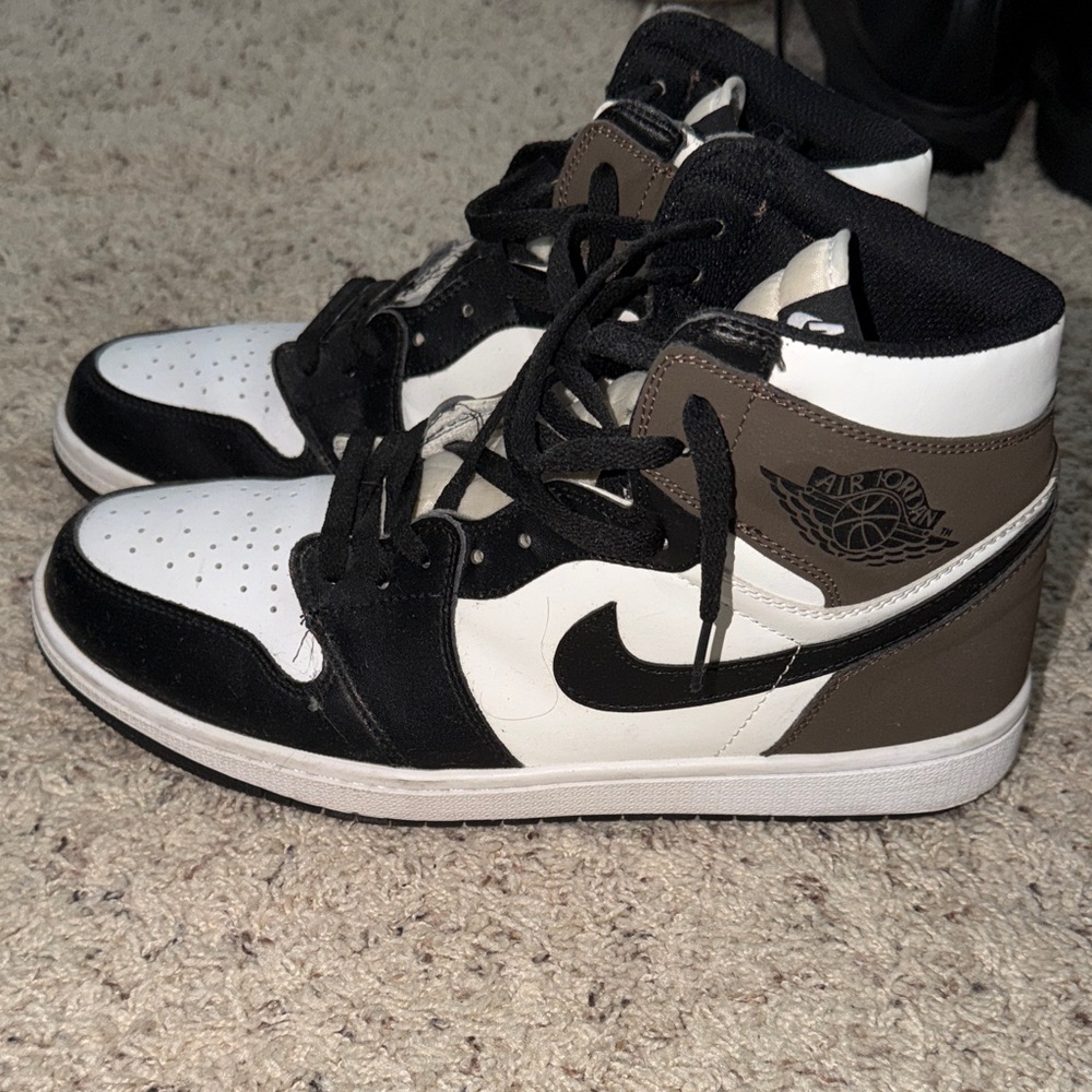 Jordan 1’s Mocha